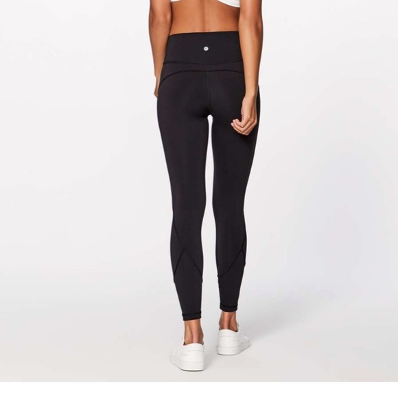 Lululemon In Movement 7/8 Tight *Everlux 25" - Picture 2 of 6